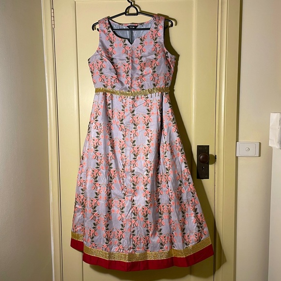 Indya Floral Grey Flared Maxi silk Skirt (Lehenga) & Top - Worn once. - Picture 3 of 16